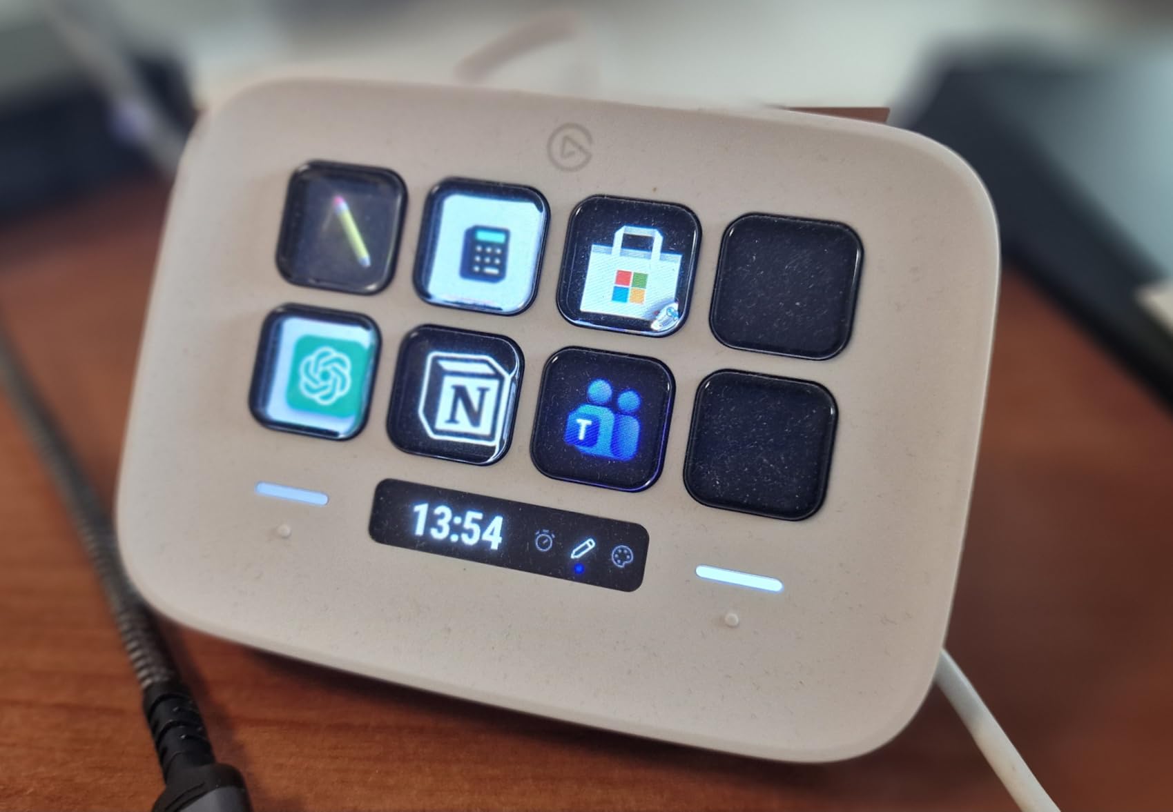 Elgato Stream Deck Neo contrôleur 8 touches USB