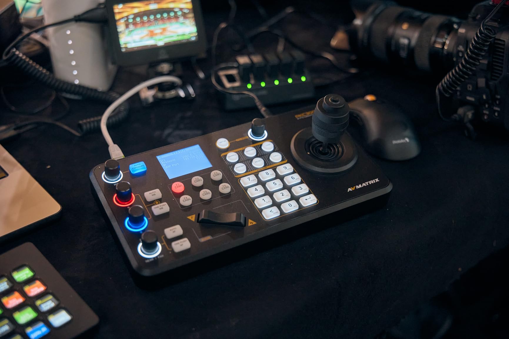 AVMATRIX PKC3000 contrôleur PTZ joystick PoE NDI